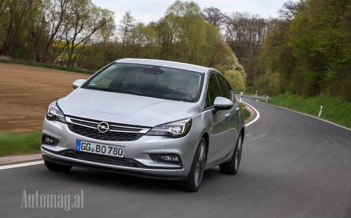 Opel Astra 2017 09