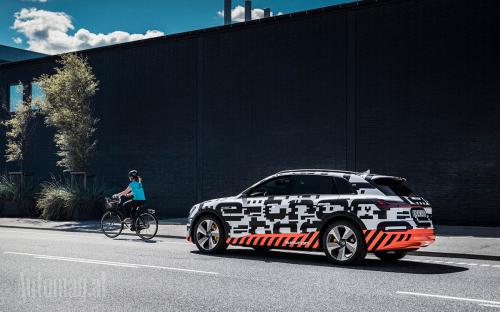 Audi e-Tron camouflage 03