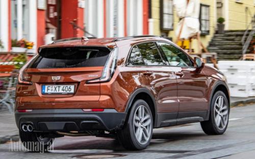 Cadillac XT4 06