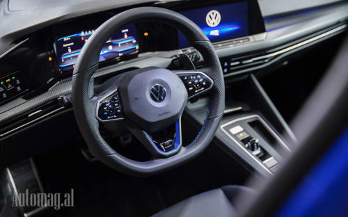 Volkswagen Golf R VIII_05